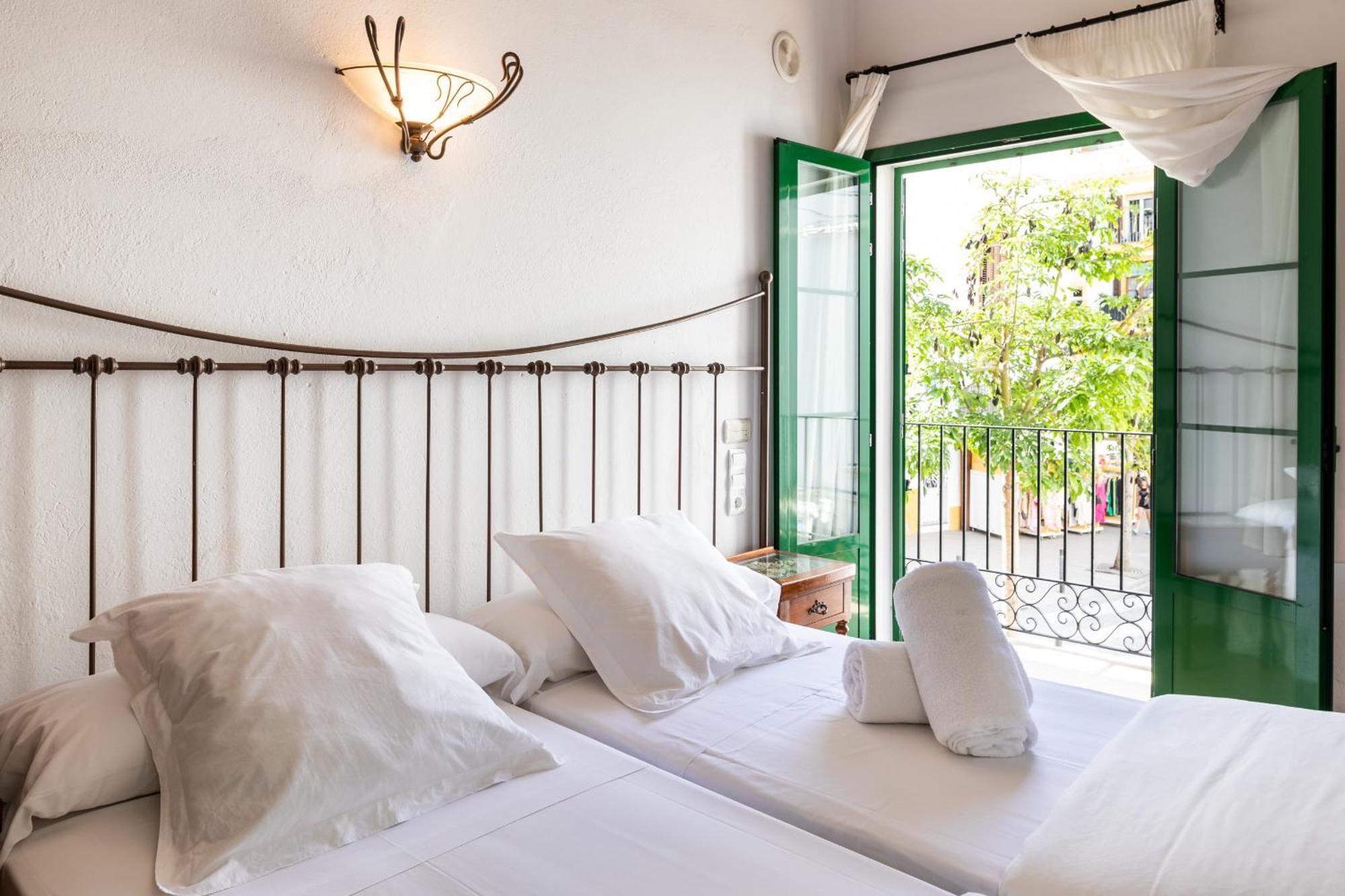 Apartamentos Mariano Ibiza Bagian luar foto